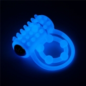 Голубое, светящееся в темноте виброкольцо Lumino Play Vibrating Penis Ring - Lovetoy - в Элисте купить с доставкой