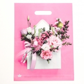 Розовый пакет с цветочным принтом и вырубной ручкой (40х31 см) - Сима-Ленд - купить с доставкой в Элисте