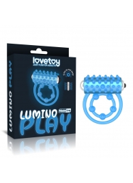 Голубое, светящееся в темноте виброкольцо Lumino Play Vibrating Penis Ring - Lovetoy - в Элисте купить с доставкой