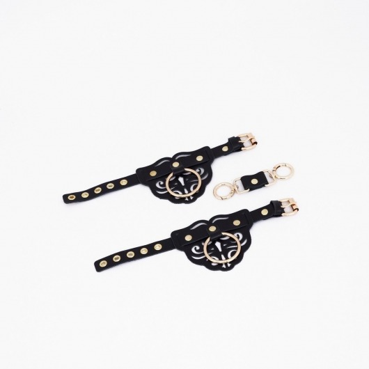 Черные кожаные наручники с клепками, кольцами и золотистой фурнитурой - Crazy Handmade - купить с доставкой в Элисте